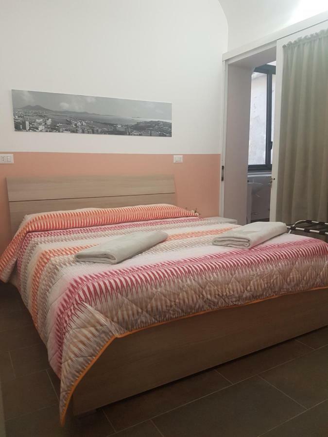 那不勒斯Gradoni Di Chiaia Twenty Three住宿加早餐旅馆 外观 照片